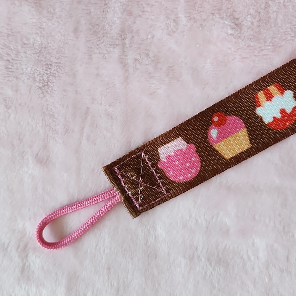 NWOT Pacifier Clip - Picture 3 of 4